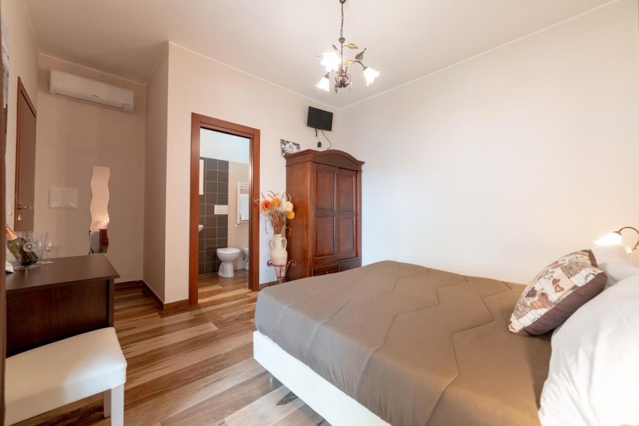 Myricae Rooms Affittacamere No Late Arrival 피우미치노 외부 사진