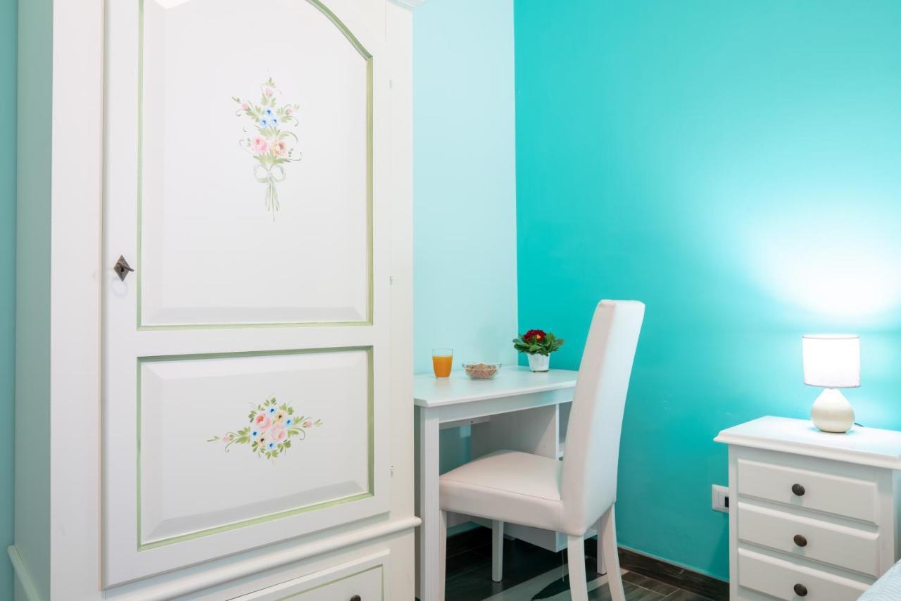 Myricae Rooms Affittacamere No Late Arrival 피우미치노 외부 사진